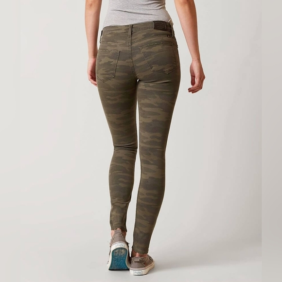 Lucky Brand Brooke Stretch Legging Jean Khaki Green Camouflage Size 2/26 - Picture 2 of 16